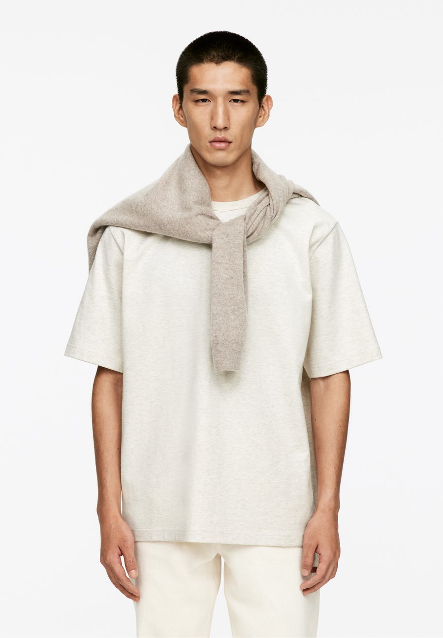 Футболка ARKET Basic T-shirt, Oat/Beige
Футболка ARKET Basic T-shirt, Oat/Beige