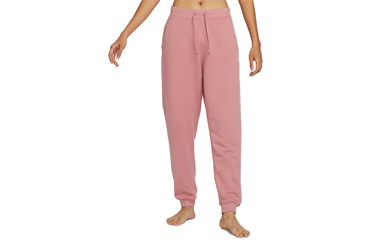 Трикотажные спортивные штаны женские красные Stardust/Rugged Orange/White Nike
Трикотажные спортивные штаны женские красные Stardust/Rugged Orange/White Nike