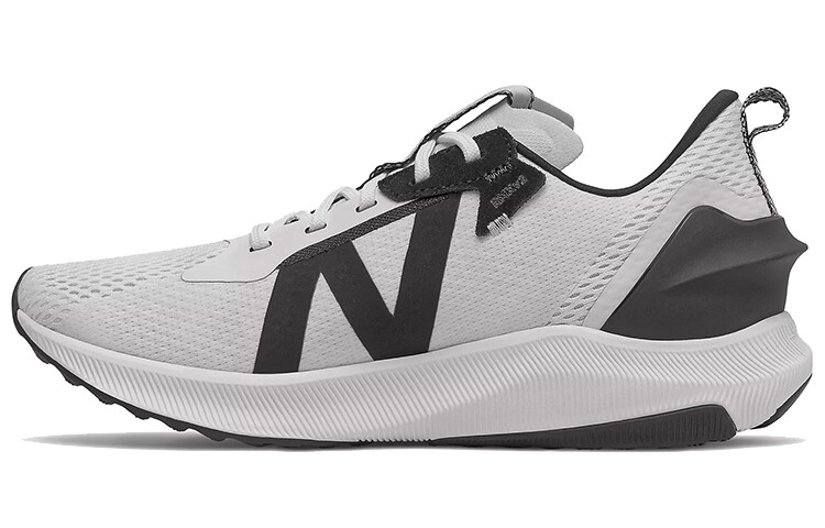Кроссовки New Balance NB FuelCell Propel для мужчин 
Кроссовки New Balance NB FuelCell Propel для мужчин