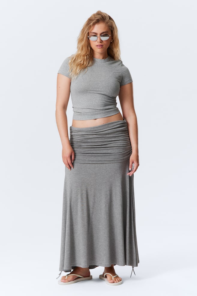 Драпированная юбка макси с завязками на шнурке Weekday, серый
Драпированная юбка макси с завязками на шнурке Weekday, серый