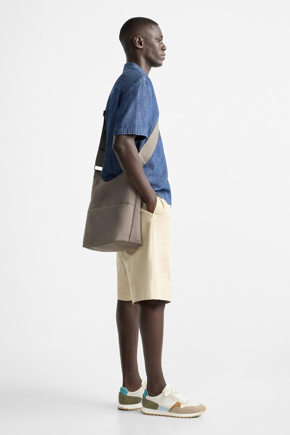 Сумка через плечо из нейлона ZARA, серо-коричневый
Сумка через плечо из нейлона ZARA, серо-коричневый