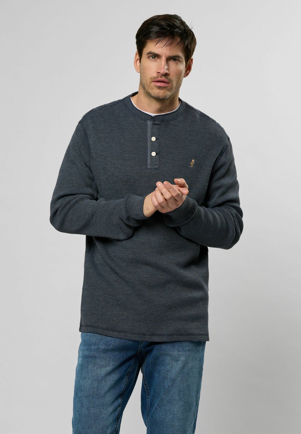 Лонгслив COLT MCS, темно-синий
Лонгслив COLT MCS, темно-синий