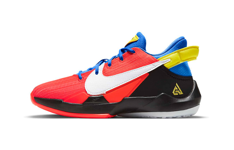 Детские баскетбольные кроссовки Nike Freak 2 PS
Детские баскетбольные кроссовки Nike Freak 2 PS