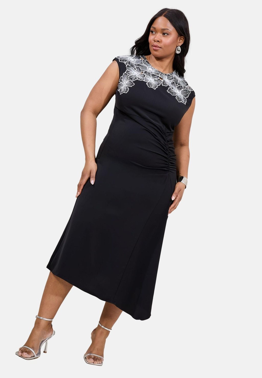 Платье-футляр PLUS SIZE FIT - FLORAL ARTWORK ASYMMETRICAL MIDI Lipsy, черный
Платье-футляр PLUS SIZE FIT - FLORAL ARTWORK ASYMMETRICAL MIDI Lipsy, черный
