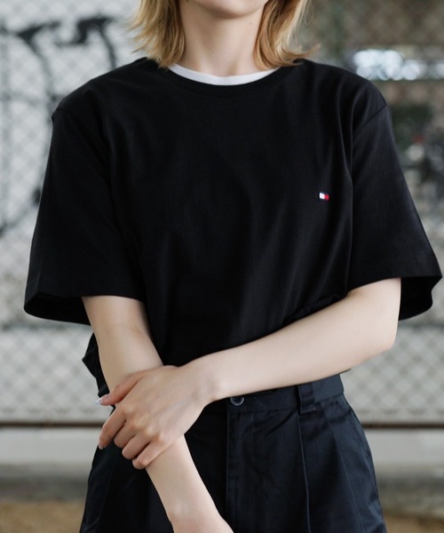 Футболка Tommy Hilfiger свободного кроя, объемного силуэта, черная
Футболка Tommy Hilfiger свободного кроя, объемного силуэта, черная