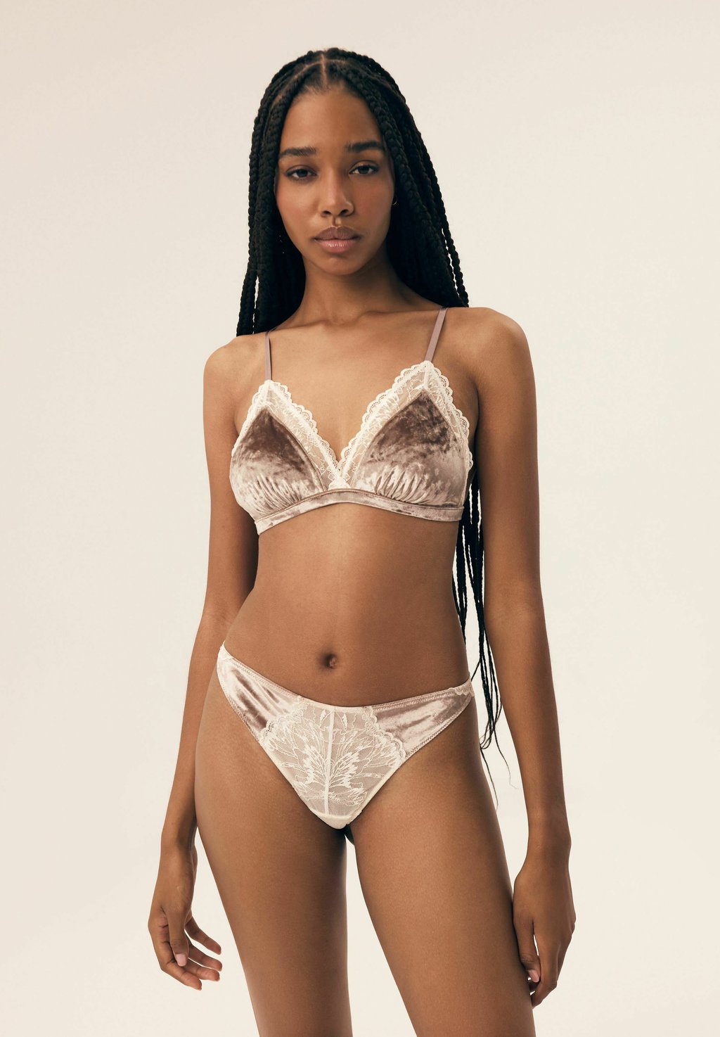 Стринги BIEN ESOTIQ, бежевый 
Стринги BIEN ESOTIQ, бежевый