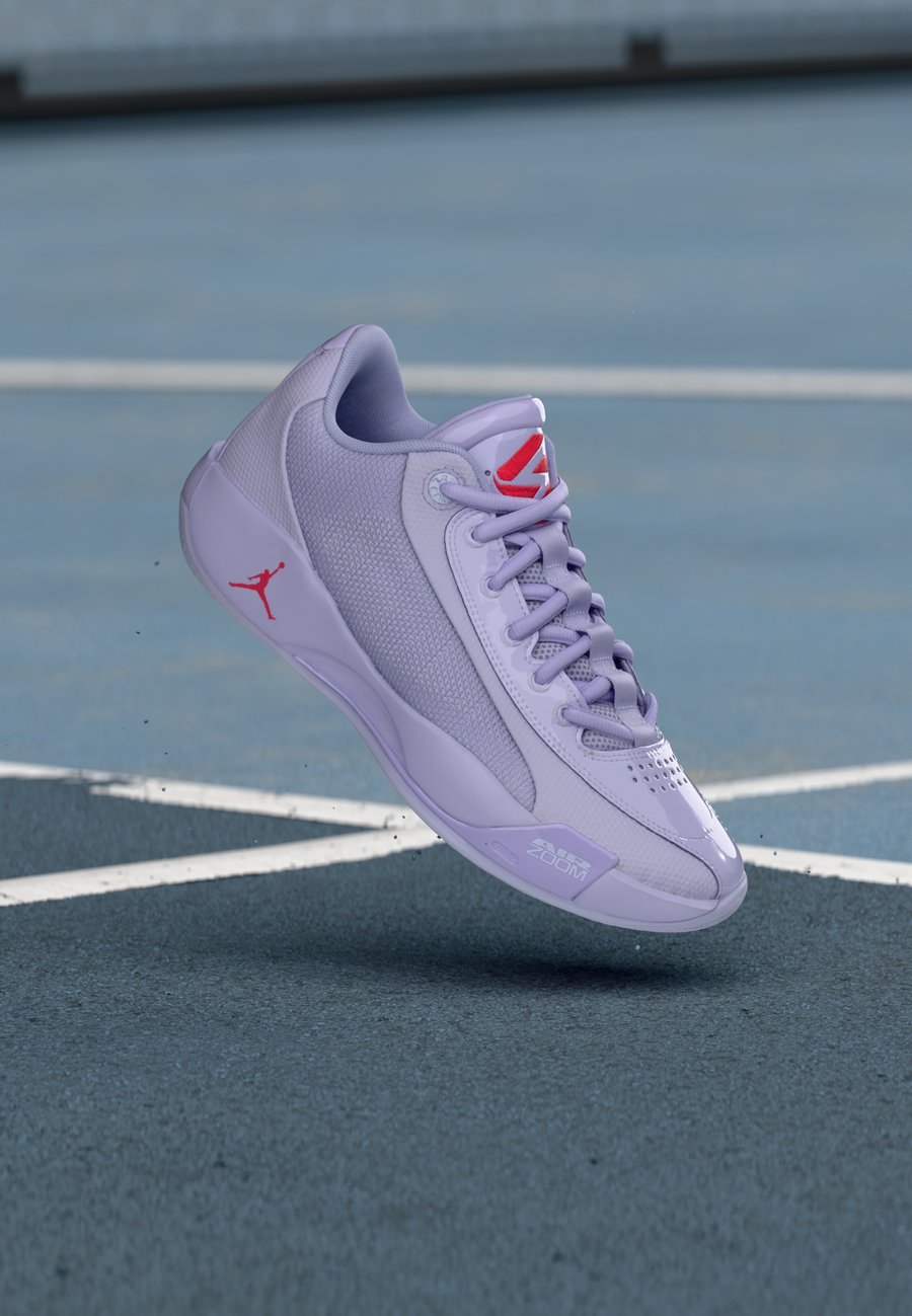 Кроссовки Jordan LUKA .77 OUTDOOR, Hydrangeas/Siren Red/Amethyst Tint/Purple
Кроссовки Jordan LUKA .77 OUTDOOR, Hydrangeas/Siren Red/Amethyst Tint/Purple