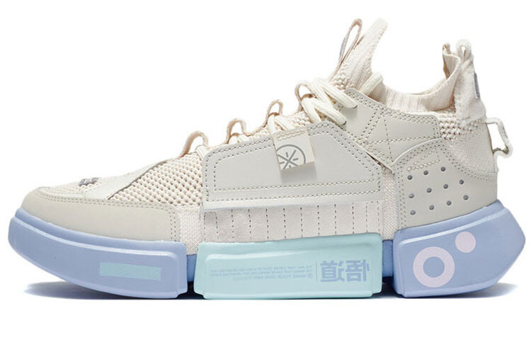 Баскетбольные кроссовки Essence 2 ACE мужские, средней высоты, жемчужно-белый/пепельный Lining
Баскетбольные кроссовки Essence 2 ACE мужские, средней высоты, жемчужно-белый/пепельный Lining