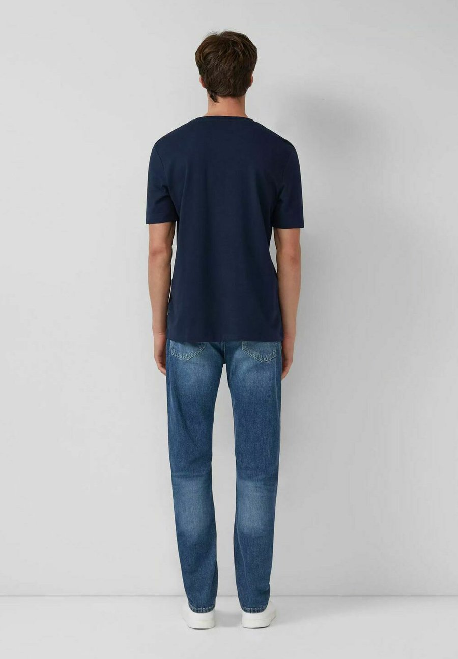Футболка s.Oliver RUNDHALS-AUSSCHNITT KURZARM , Blau/Dark Blue, Синий, Футболка s.Oliver RUNDHALS-AUSSCHNITT KURZARM , Blau/Dark Blue
Футболка s.Oliver RUNDHALS-AUSSCHNITT KURZARM , Blau/Dark Blue, Синий, Футболка s.Oliver RUNDHALS-AUSSCHNITT KURZARM , Blau/Dark Blue