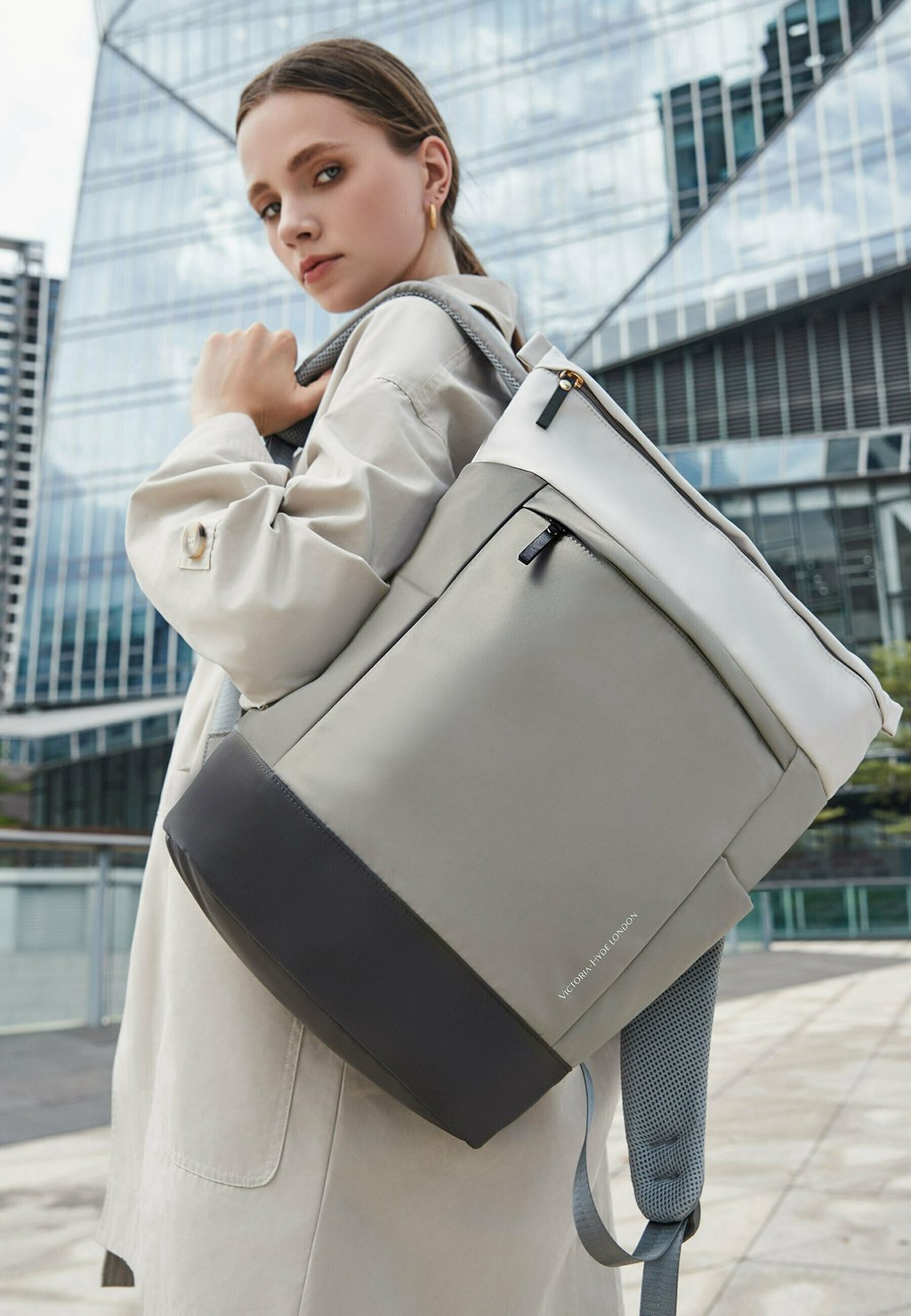 Рюкзак WENDY L Victoria Hyde, серый
Рюкзак WENDY L Victoria Hyde, серый