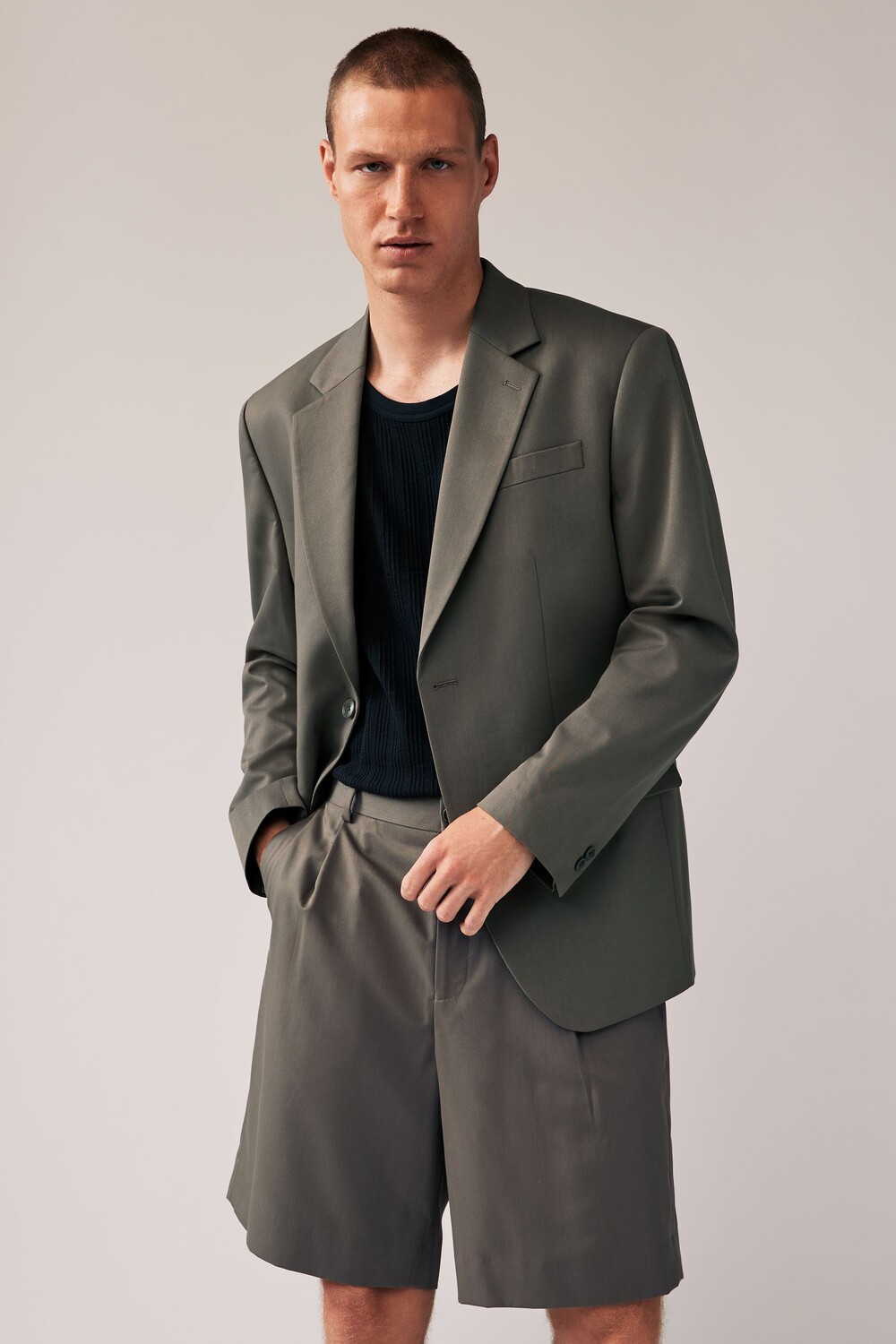 Свободный крой, свободный пиджак в стиле лоучи Next, зеленый
Свободный крой, свободный пиджак в стиле лоучи Next, зеленый