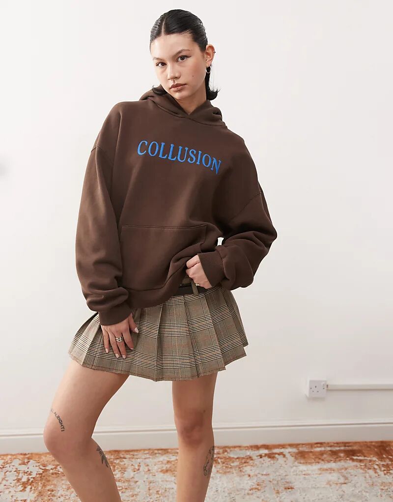 Толстовка с капюшоном COLLUSION с вышитым логотипом коричневого цвета
Толстовка с капюшоном COLLUSION с вышитым логотипом коричневого цвета