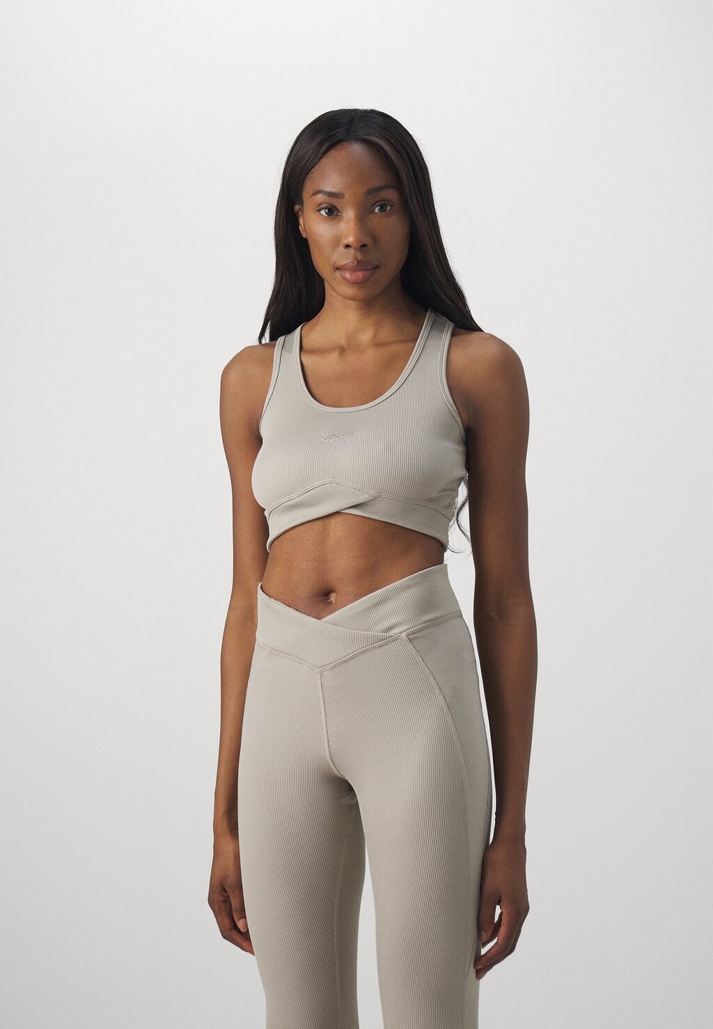 Топ STUDIO CROP Reebok, цвет ash
Топ STUDIO CROP Reebok, цвет ash