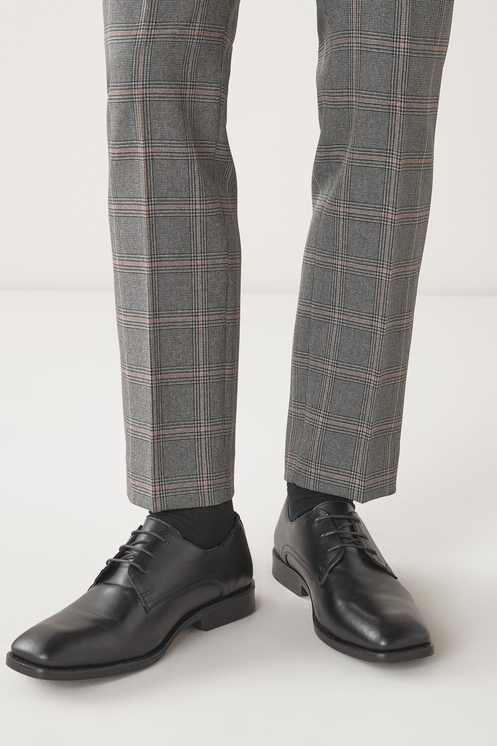 Кожаные туфли дерби с квадратными носами Next, черный
Кожаные туфли дерби с квадратными носами Next, черный