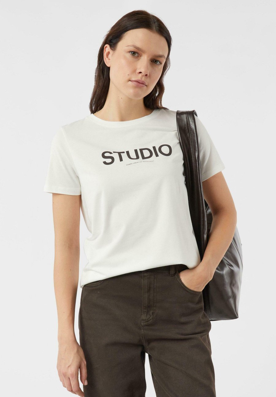 Футболка comma Print T-shirt, Weiß/White, Белый, Футболка comma Print T-shirt, Weiß/White
Футболка comma Print T-shirt, Weiß/White, Белый, Футболка comma Print T-shirt, Weiß/White