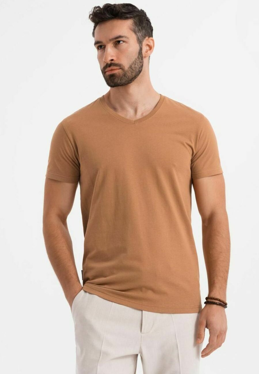 Футболка Ombre PACK 3 , Brown/Ochre
Футболка Ombre PACK 3 , Brown/Ochre