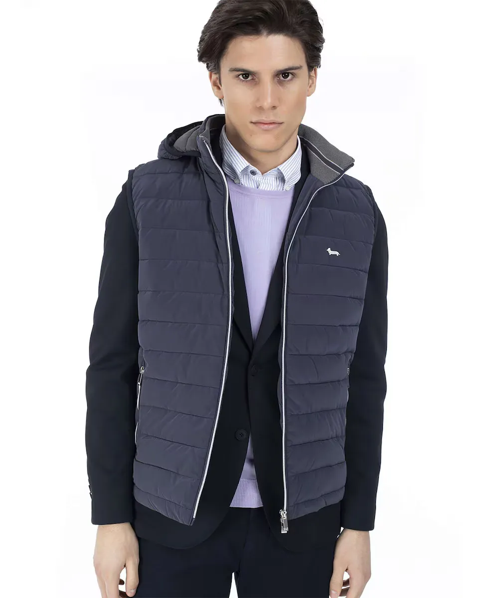 Мужской стеганый жилет темно-синего цвета на молнии Harmont&Blaine, темно-синий
Мужской стеганый жилет темно-синего цвета на молнии Harmont&Blaine, темно-синий