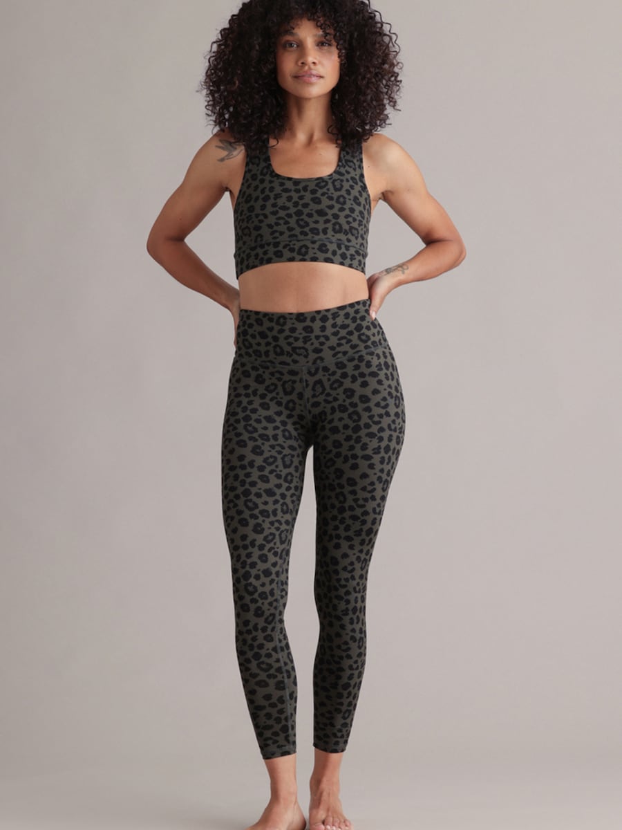 Узкие леггинсы Hey Honey Cropped, оливковый
Узкие леггинсы Hey Honey Cropped, оливковый