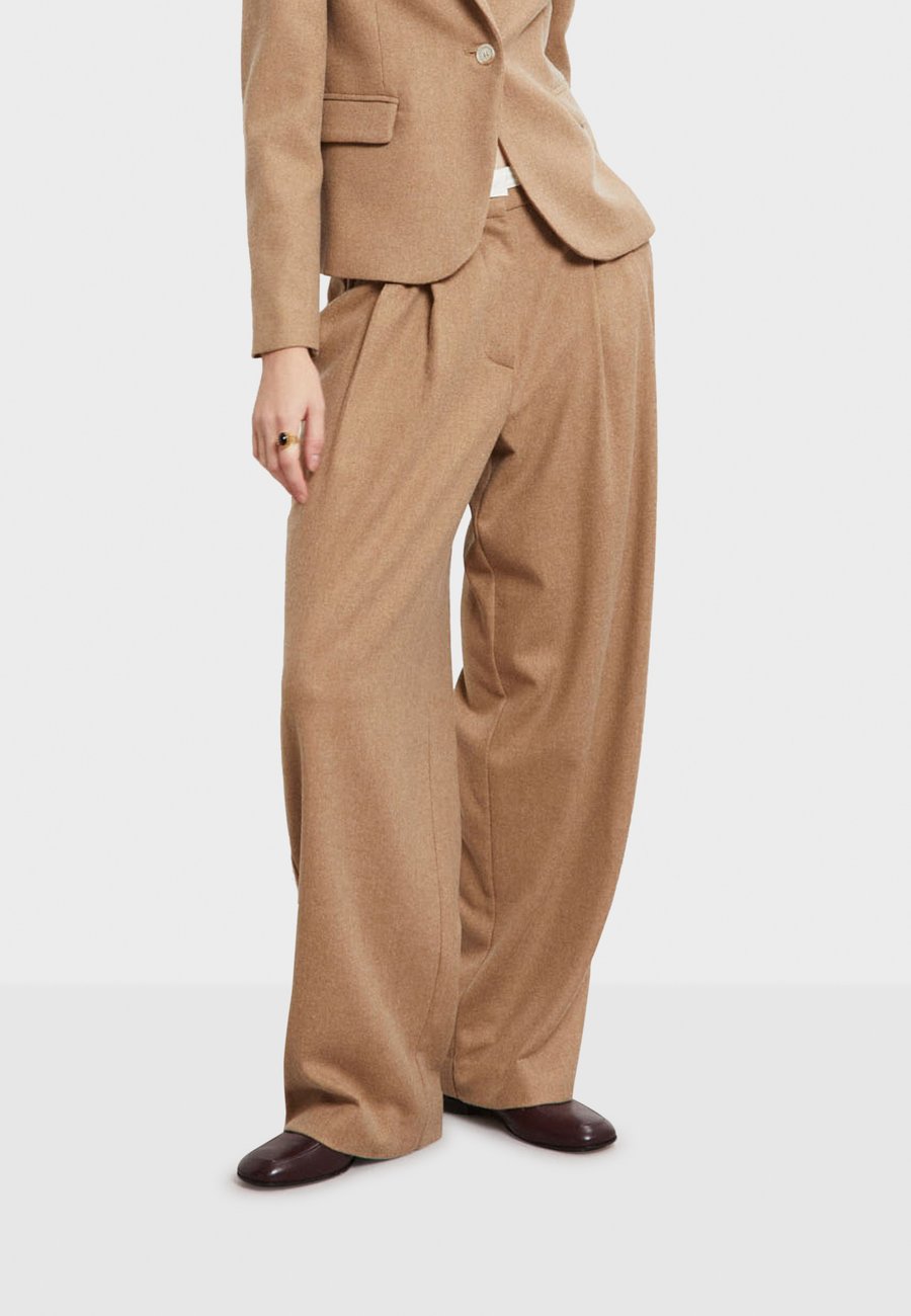 Брюки ottod'Ame Trousers, Beige
Брюки ottod'Ame Trousers, Beige