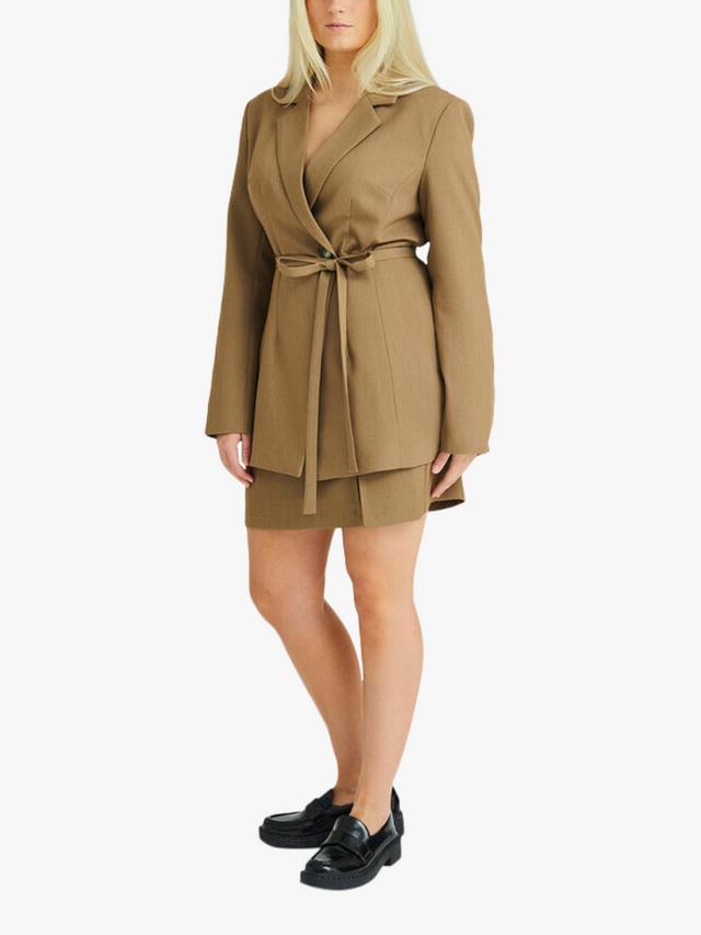 Юбка Annali с боковым разрезом A-VIEW, Light Brown
Юбка Annali с боковым разрезом A-VIEW, Light Brown