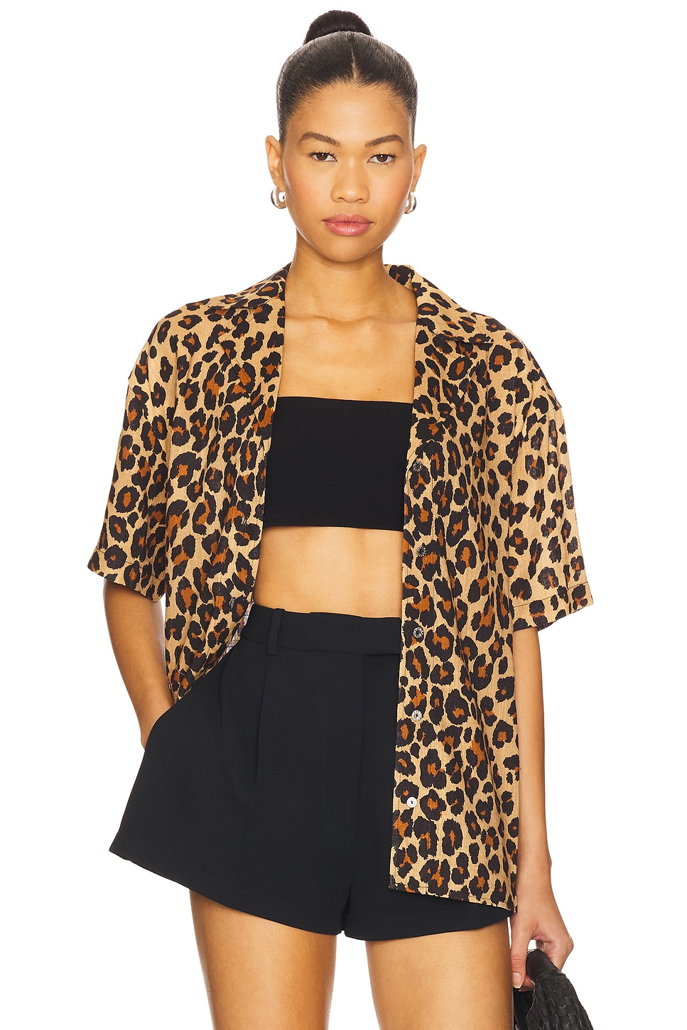 Льняная рубашка "Camp" Bia Simonmiller, leopard
Льняная рубашка "Camp" Bia Simonmiller, leopard