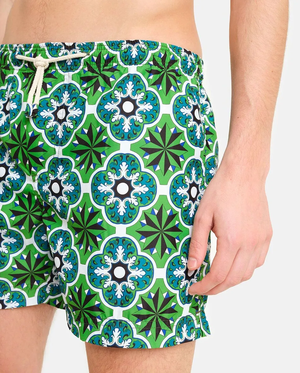 Зеленые мужские шорты-бермуды PENINSULA, зеленый
Зеленые мужские шорты-бермуды PENINSULA, зеленый