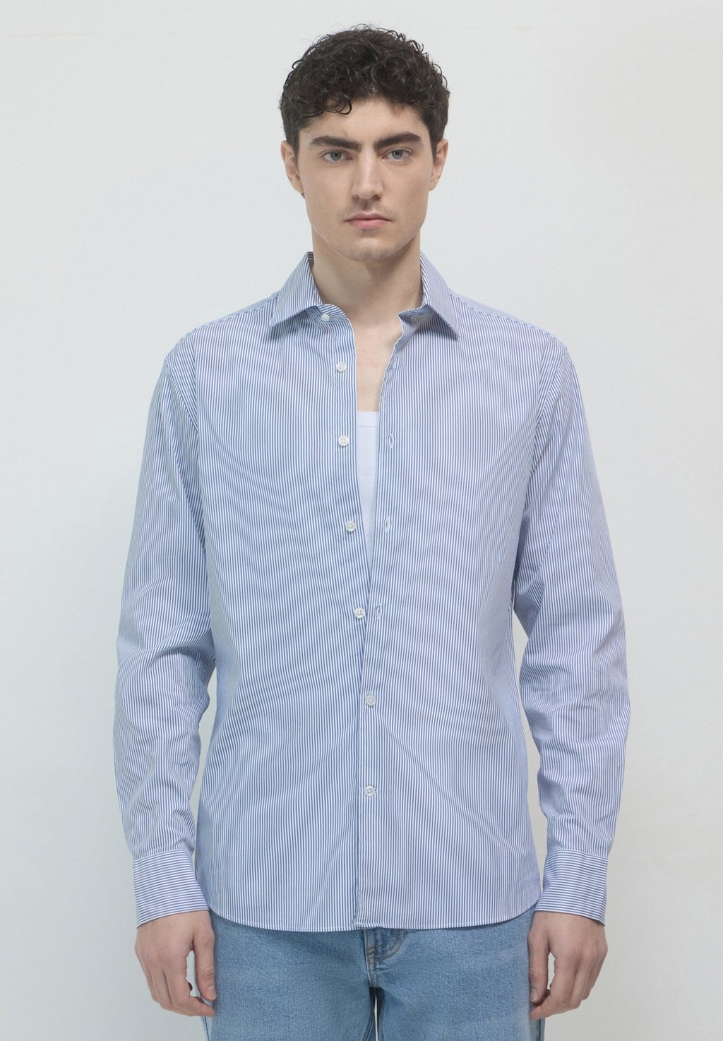 Рубашка A RIGHE Calliope, темно-синий
Рубашка A RIGHE Calliope, темно-синий