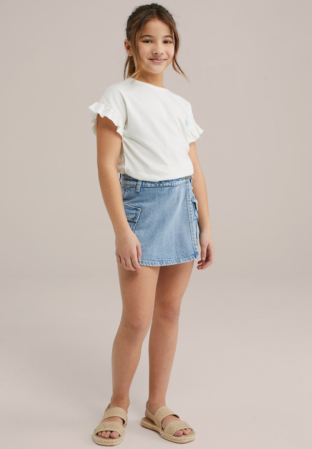 Футболка с принтом WE Fashion, слоновая кость 
Футболка с принтом WE Fashion, слоновая кость