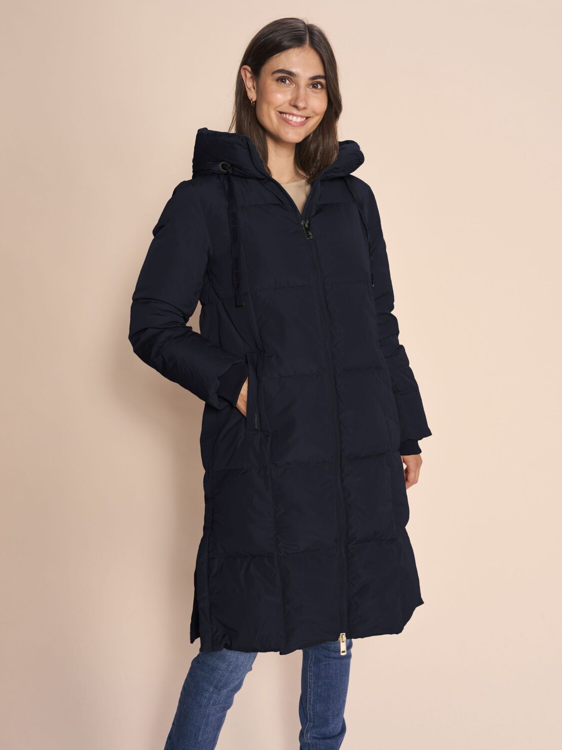 Пуховик Nova с капюшоном и пухом MOS MOSH, темно-синий
Пуховик Nova с капюшоном и пухом MOS MOSH, темно-синий