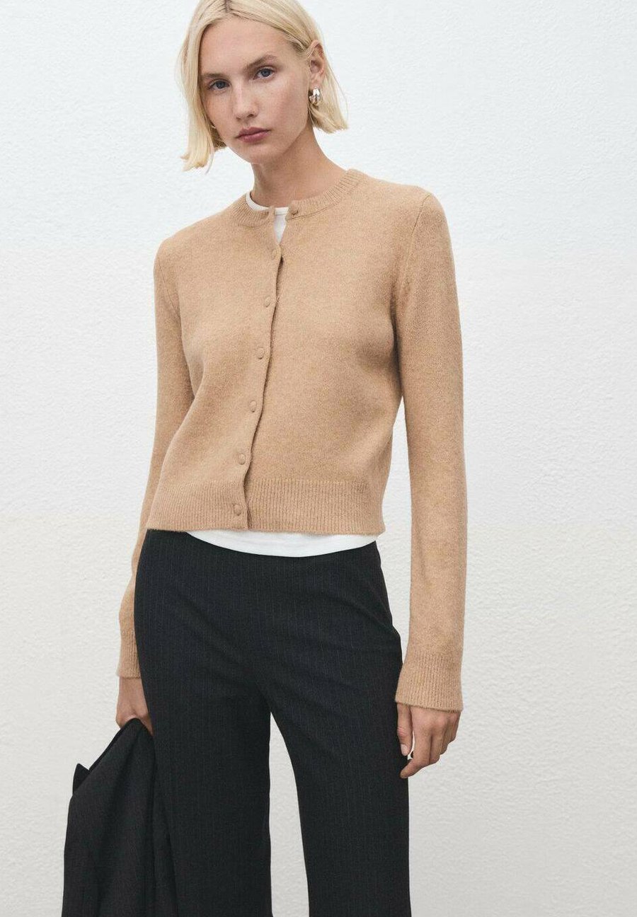 Кардиган Mango Cardigan, Beige
Кардиган Mango Cardigan, Beige