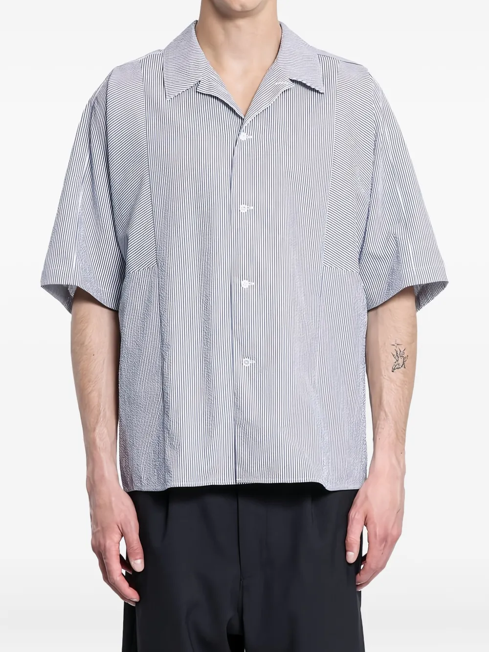 Полосатая рубашка со вставками KUON, белый
Полосатая рубашка со вставками KUON, белый