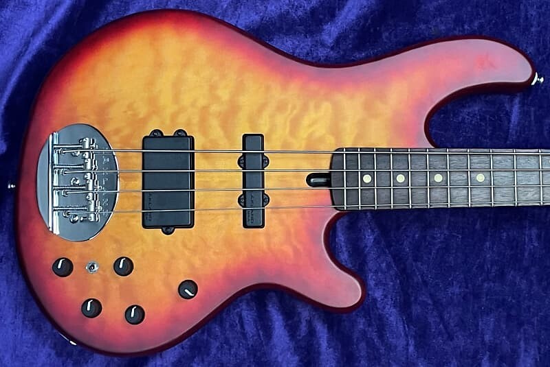 Басс гитара Lakland Skyline 44-02 Deluxe, Satin Cherry Burst w/ Roasted Maple / Rosewood
Басс гитара Lakland Skyline 44-02 Deluxe, Satin Cherry Burst w/ Roasted Maple / Rosewood