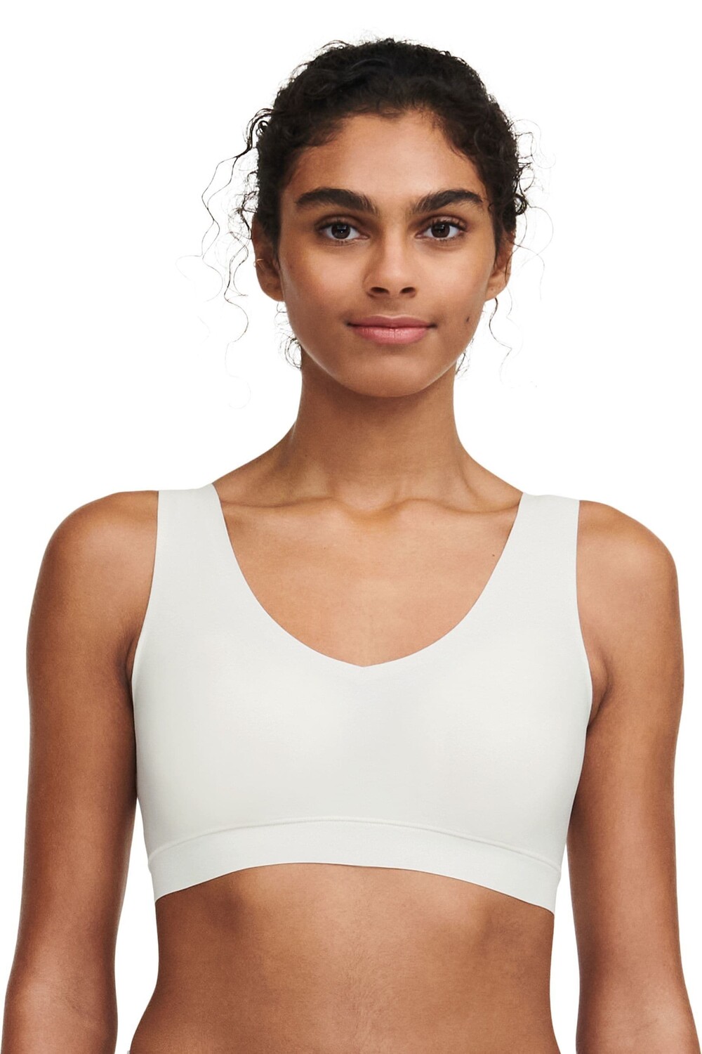 Короткий бесшовный бюстгальтер без косточек с V-образным вырезом из мягкой эластичной ткани Chantelle, бежевый
Короткий бесшовный бюстгальтер без косточек с V-образным вырезом из мягкой эластичной ткани Chantelle, бежевый