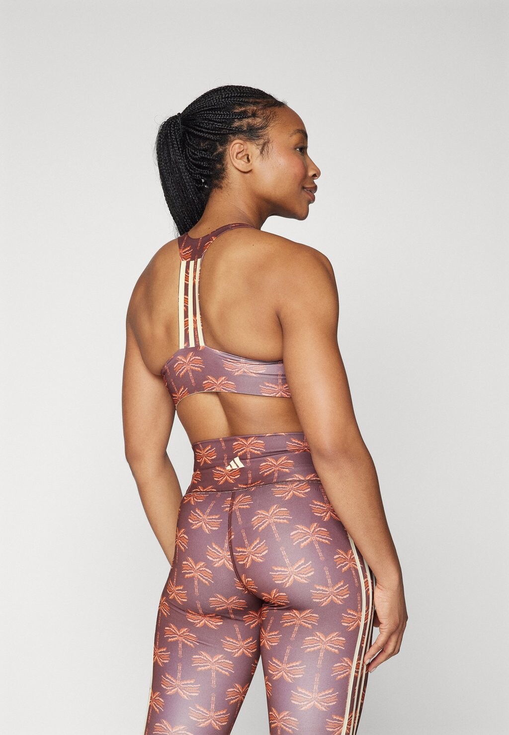 Спортивные бюстгальтеры со средней поддержкой ADIDAS FARM RIO MEDIUM-SUPPORT adidas, коричневый
Спортивные бюстгальтеры со средней поддержкой ADIDAS FARM RIO MEDIUM-SUPPORT adidas, коричневый