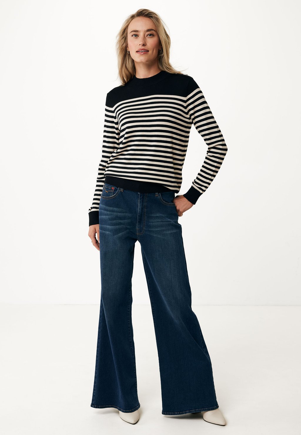 Джемпер STRIPED WITH BUTTONS Mexx, черный 
Джемпер STRIPED WITH BUTTONS Mexx, черный