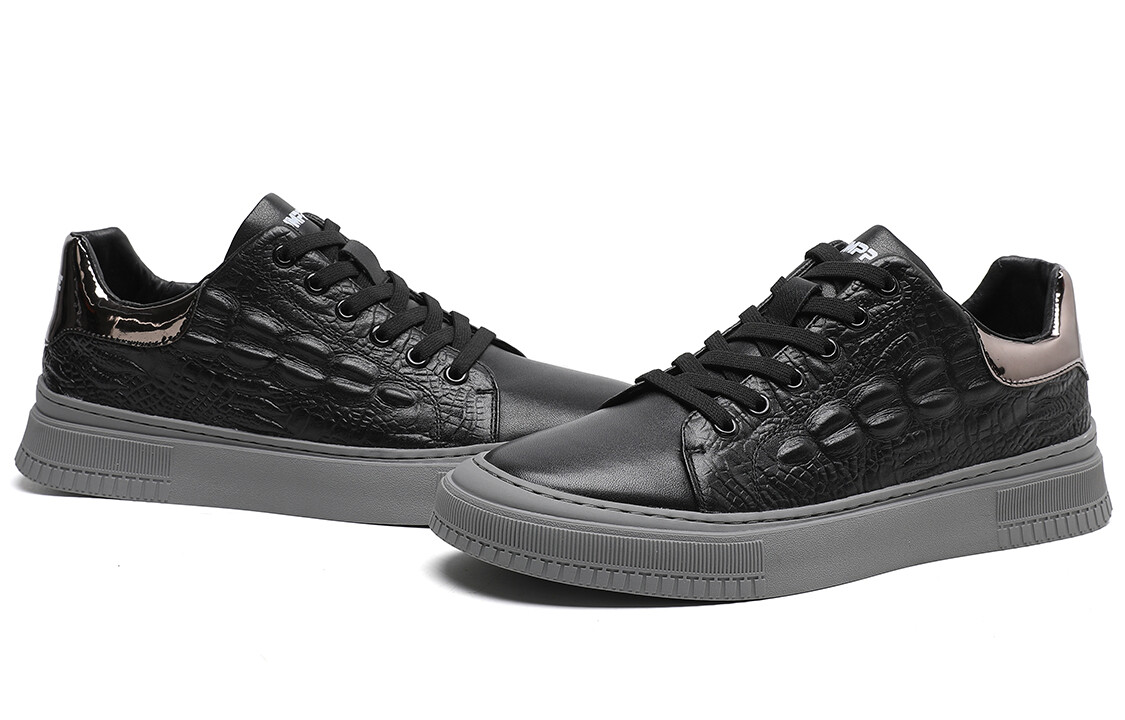 Кеды мужские, обувь для скейтбординга низкая черный Trumppipe
Кеды мужские, обувь для скейтбординга низкая черный Trumppipe