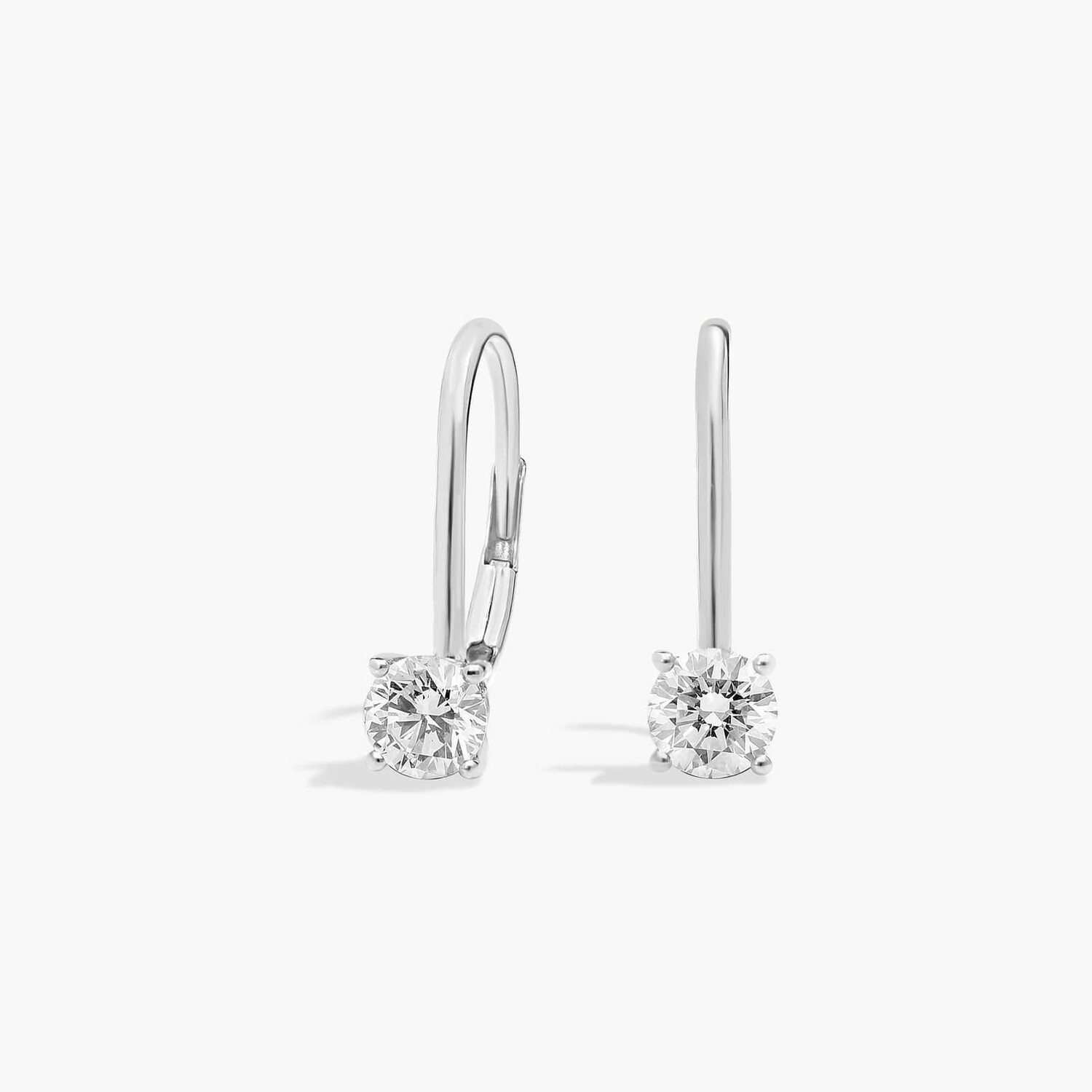 Серьги-гвоздики с застежкой-молнией и скрытым ореолом из выращенного в лаборатории бриллианта из 14-каратного белого золота (3/4 карата, двойной - FG / VS2-SI1) Blue Nile
Серьги-гвоздики с застежкой-молнией и скрытым ореолом из выращенного в лаборатории бриллианта из 14-каратного белого золота (3/4 карата, двойной - FG / VS2-SI1) Blue Nile