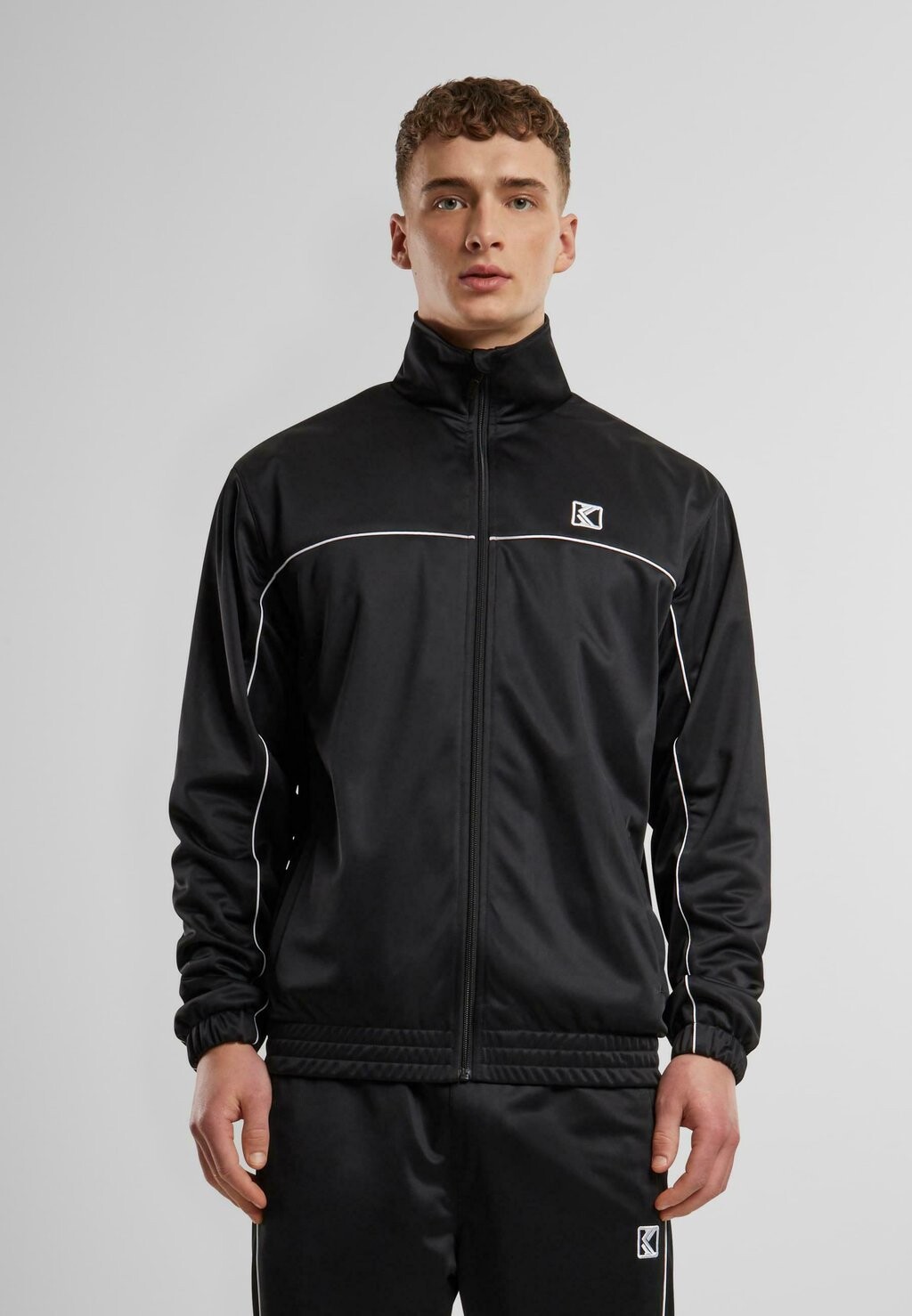Тренировочная куртка Karl Kani, черный
Тренировочная куртка Karl Kani, черный