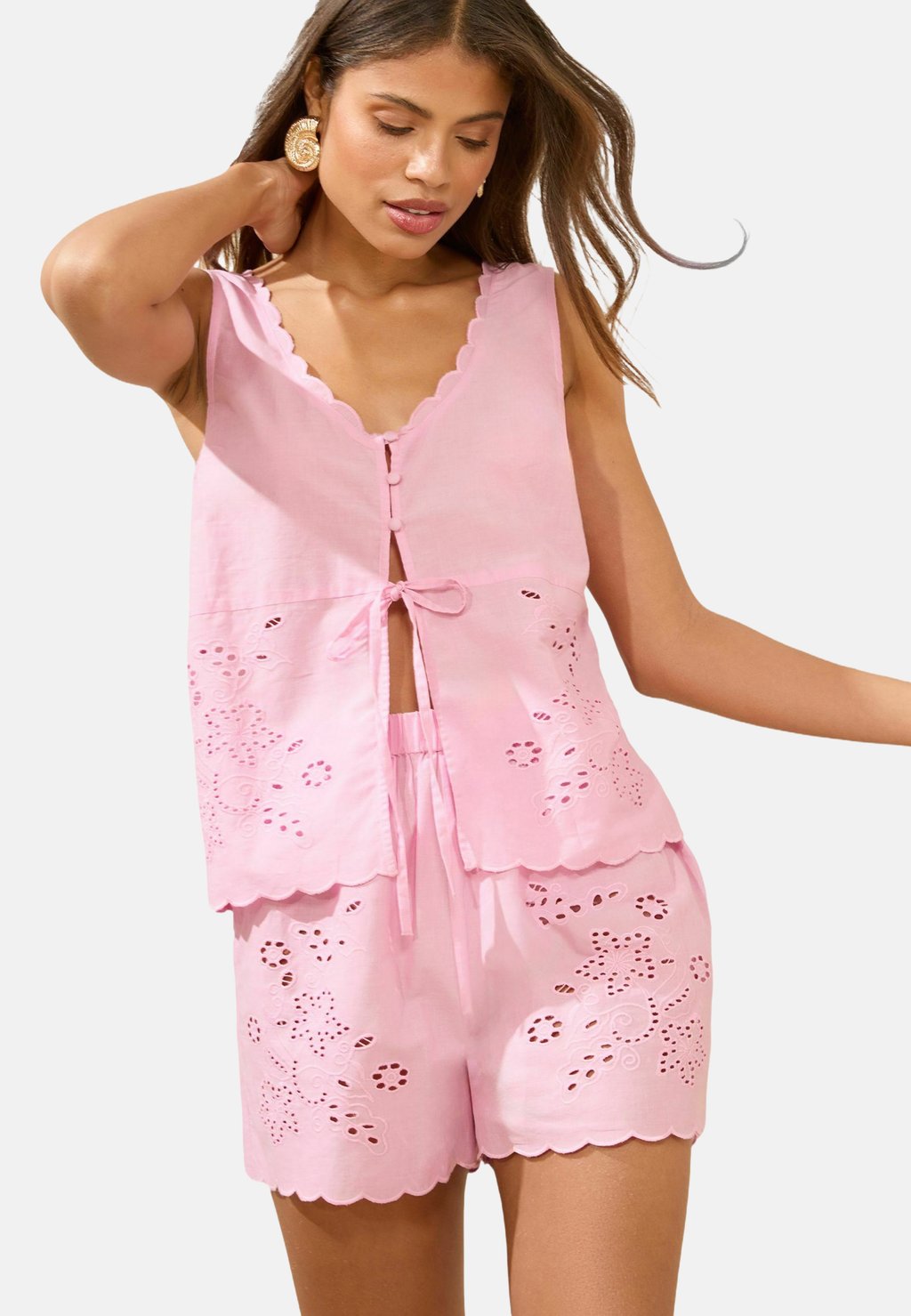 Пижама REGULAR FIT CAMI BRODERIE SET - Pyjama set Lipsy, розовый
Пижама REGULAR FIT CAMI BRODERIE SET - Pyjama set Lipsy, розовый