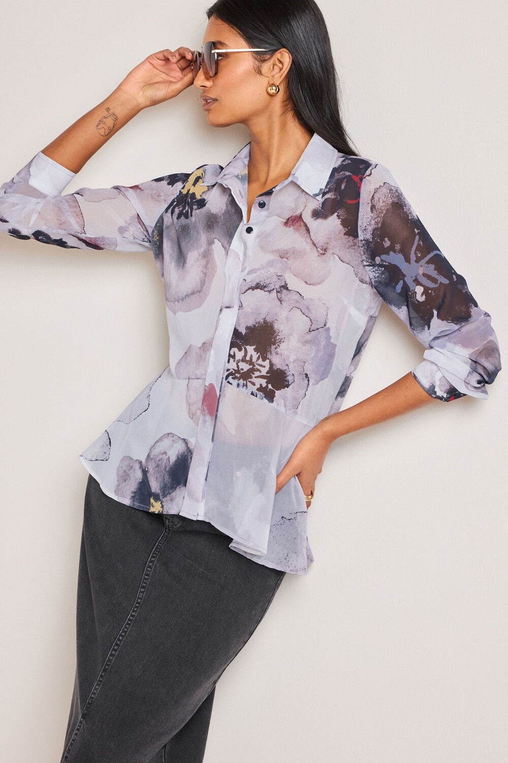 Узорчатая блузка с длинными рукавами и расклешенным низом Next, серый
Узорчатая блузка с длинными рукавами и расклешенным низом Next, серый