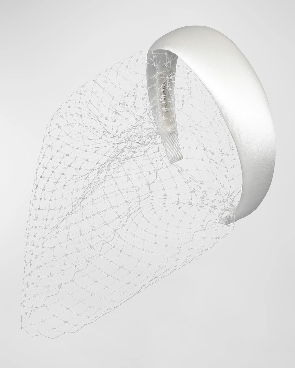 Атласная повязка на голову Kate Voilette Jennifer Behr, цвет Cream
Атласная повязка на голову Kate Voilette Jennifer Behr, цвет Cream