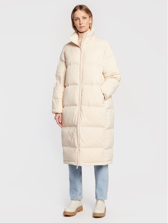 Пуховик стандартного кроя Calvin Klein, экрю
Пуховик стандартного кроя Calvin Klein, экрю