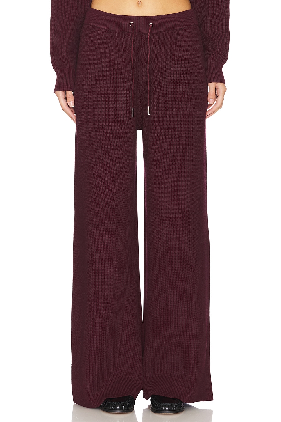 Камила спортивные штаны Ser.O.Ya, цвет merlot
Камила спортивные штаны Ser.O.Ya, цвет merlot