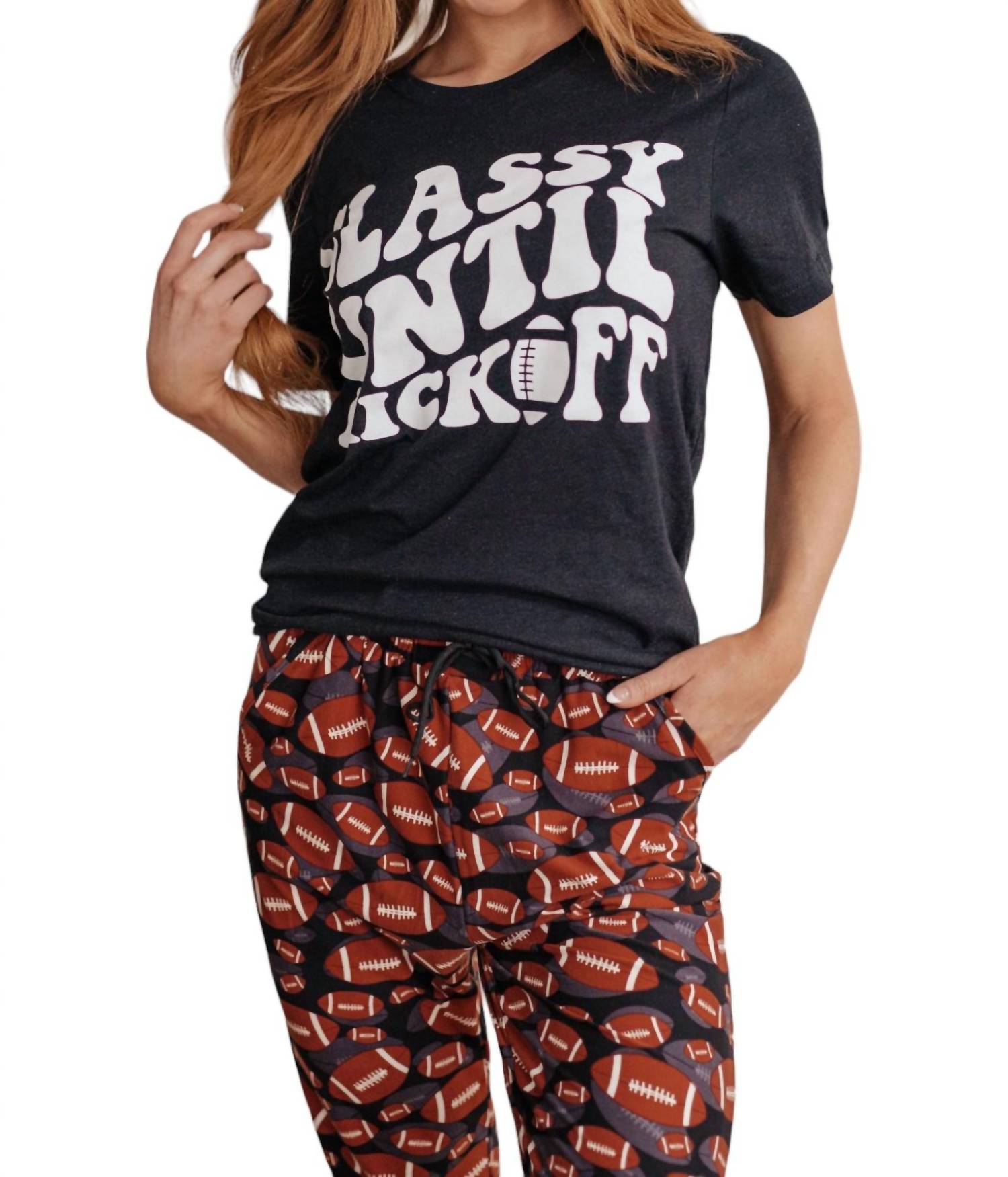 Футболка Classy Until Kickoff черного цвета 123 Amore
Футболка Classy Until Kickoff черного цвета 123 Amore