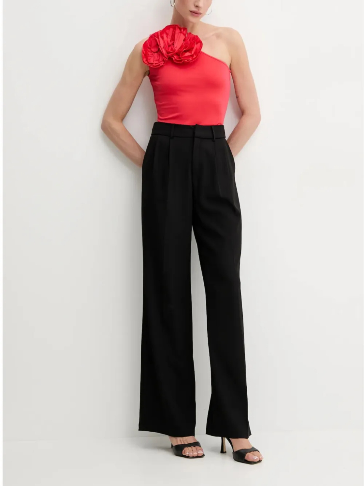 Топ на одно плечо с розой от Карла Лагерфельда Karl Lagerfeld, красный
Топ на одно плечо с розой от Карла Лагерфельда Karl Lagerfeld, красный