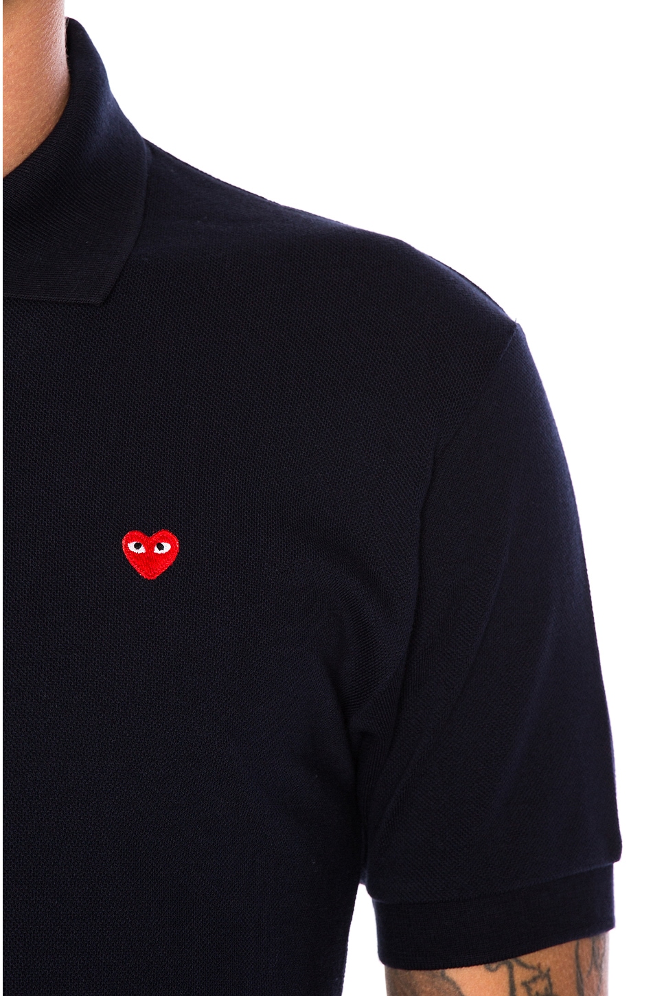 Маленькая хлопковая поло с красной эмблемой Comme Des Garcons Play, Navy
Маленькая хлопковая поло с красной эмблемой Comme Des Garcons Play, Navy