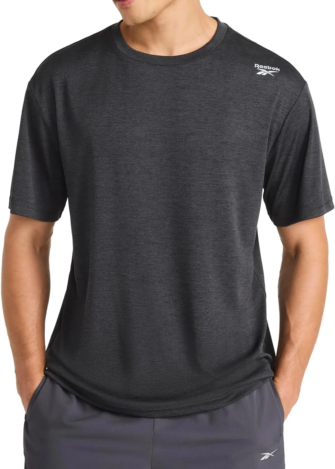 Футболка Reebok Men's Small Logo, Standard Fit, дышащая
Футболка Reebok Men's Small Logo, Standard Fit, дышащая