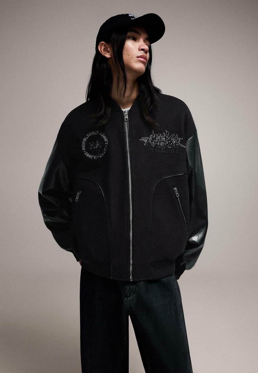 Куртка Bershka Bomber Jacket, Black
Куртка Bershka Bomber Jacket, Black