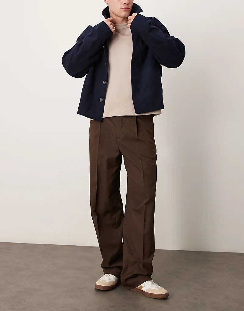 Элегантные широкие брюки нейтрального фасона «собачья лапка» ASOS DESIGN
Элегантные широкие брюки нейтрального фасона «собачья лапка» ASOS DESIGN