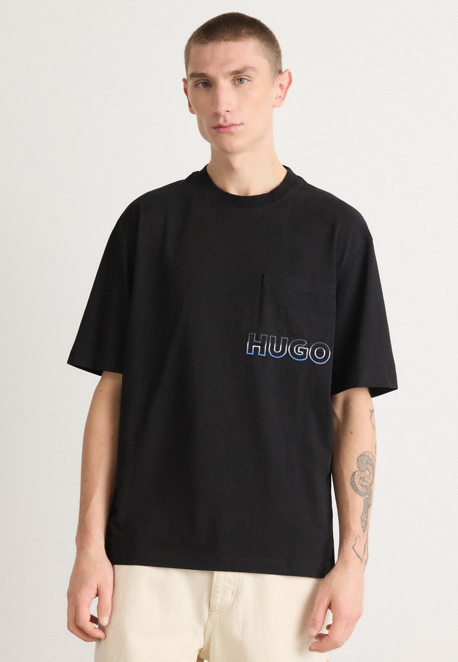 Футболка HUGO NOGOSTE, Black, Черный, Футболка HUGO NOGOSTE, Black
Футболка HUGO NOGOSTE, Black, Черный, Футболка HUGO NOGOSTE, Black